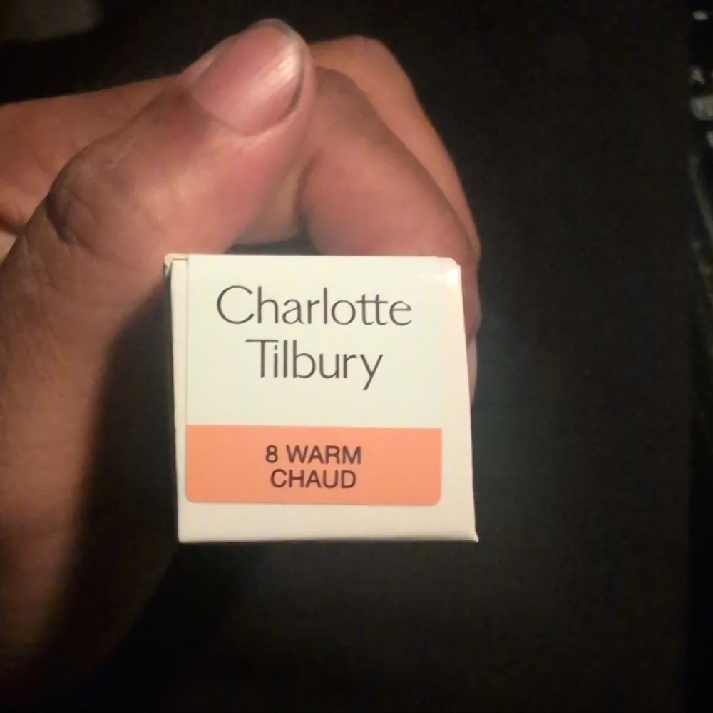 Charlotte Tilbury Beautiful Skin Foundation -8 Warm Chaud